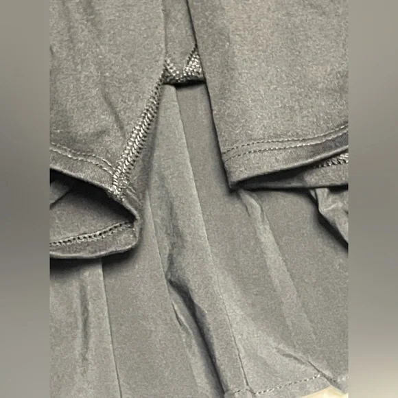 Under Armour Sz Small Black Pleated Athletic Golf Tennis Skort w Pockets Preppy - Picture 6 of 8